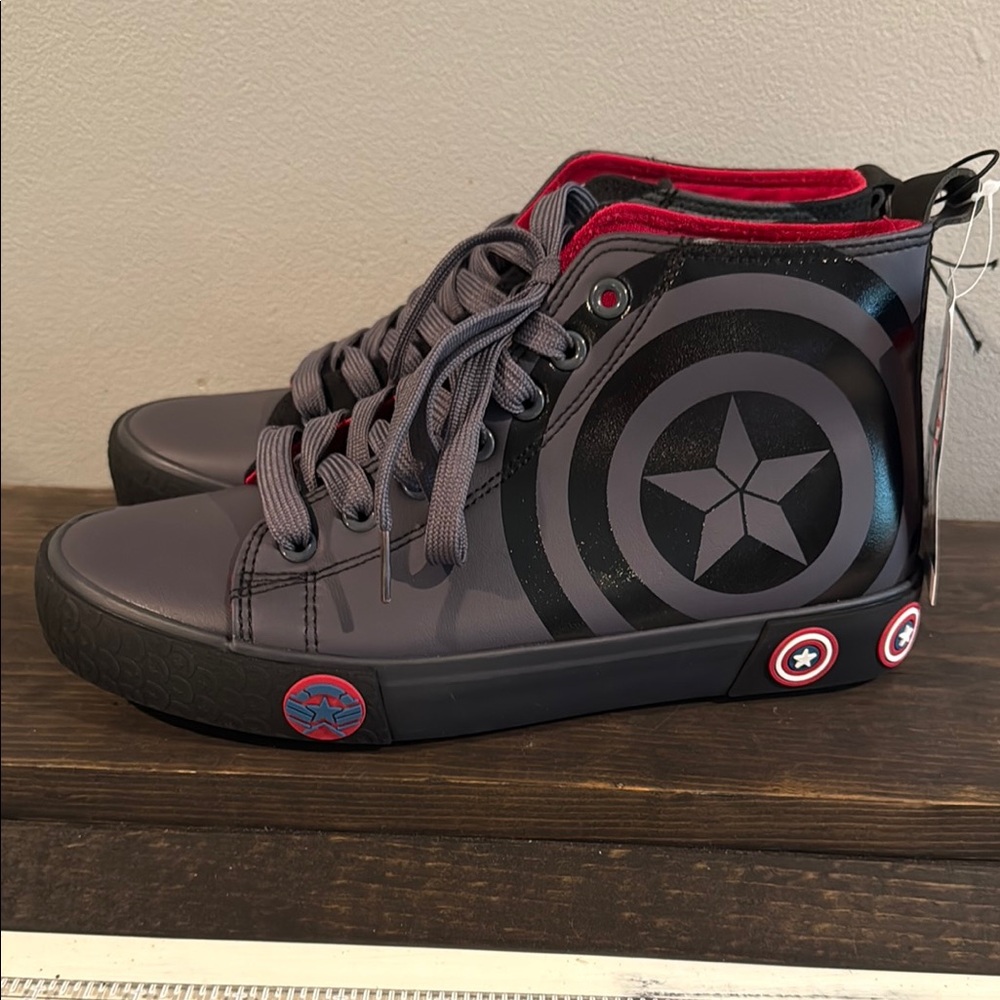 Adults High-Top Captain America Sneakers